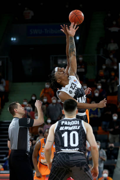 @所有足球迷！公安部紧急提醒央视财经.